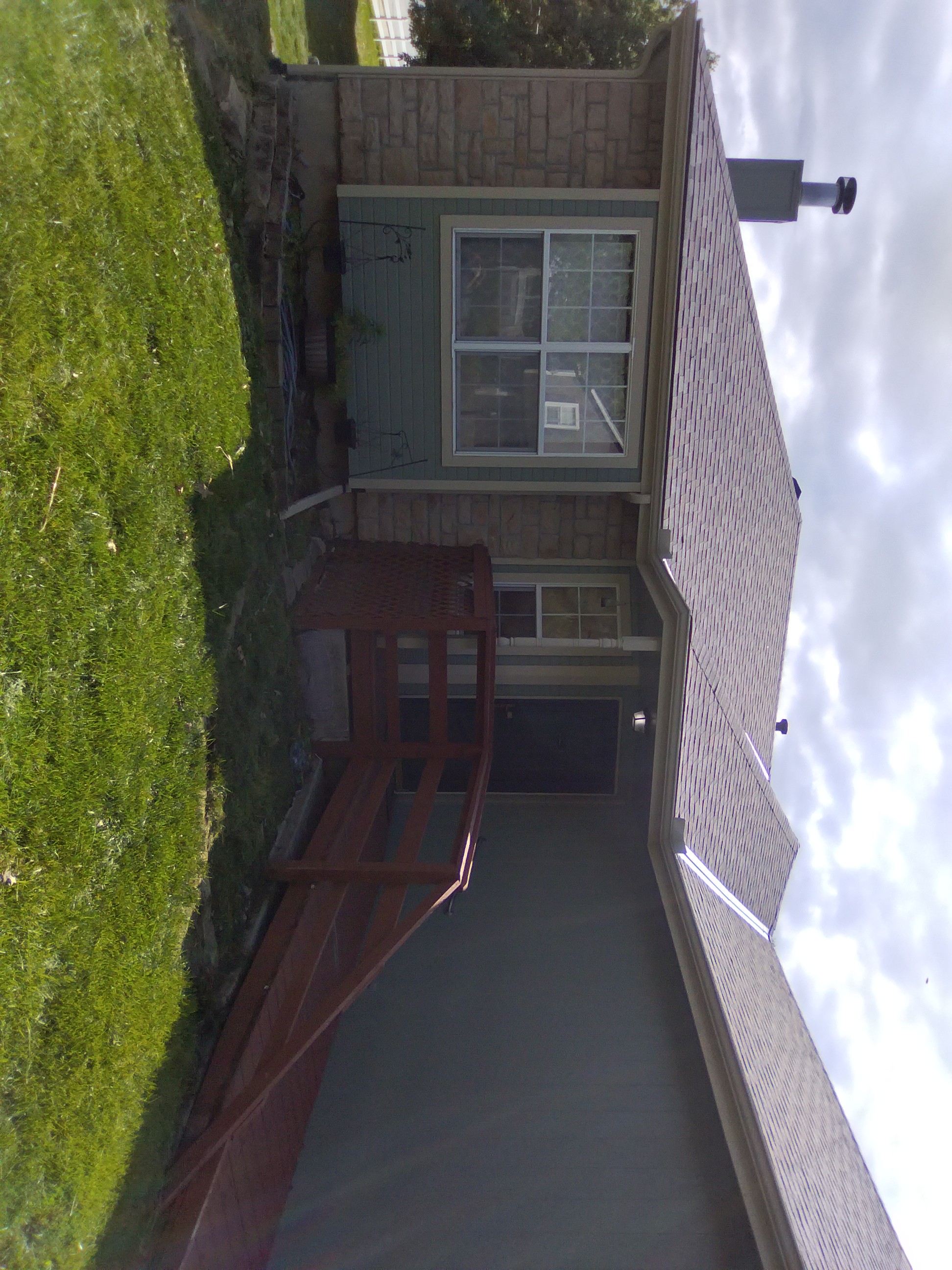 Edged sidewalk clean lawn result